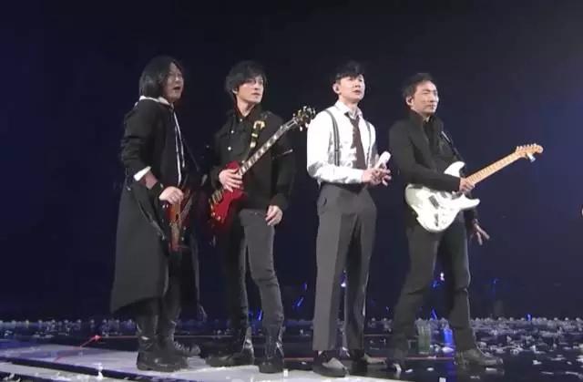 林俊杰最新翻唱歌曲，小巷深處的音樂(lè)與美食之旅