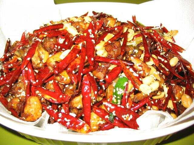 川菜經(jīng)典特色菜制作教程，探尋川菜美食，體驗(yàn)內(nèi)心平靜的烹飪之旅