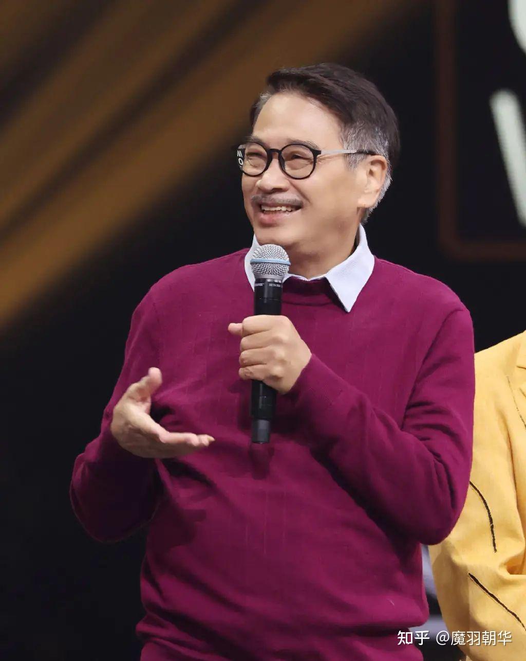 笑星男演員，從舞臺(tái)到心靈的自信閃耀之旅，成就感的追求之路