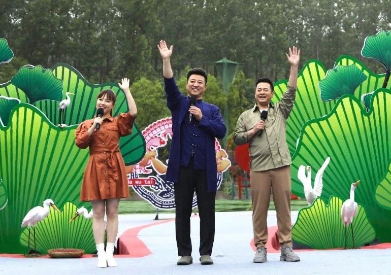 張?zhí)J葦最新客家話視頻，親情與友情的溫馨日常