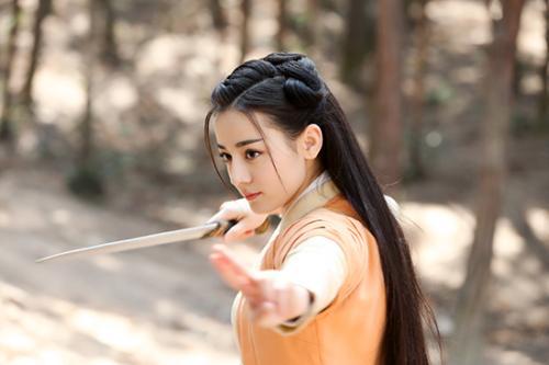 秦時明月新登場女俠角色——科技之光，生活之路的照亮者