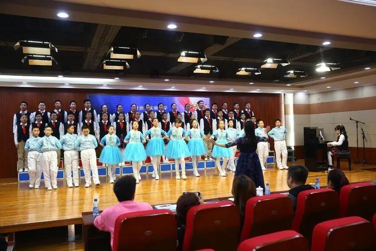 科技與藝術(shù)融合之作，智能合唱助手推薦適合合唱比賽的歌曲