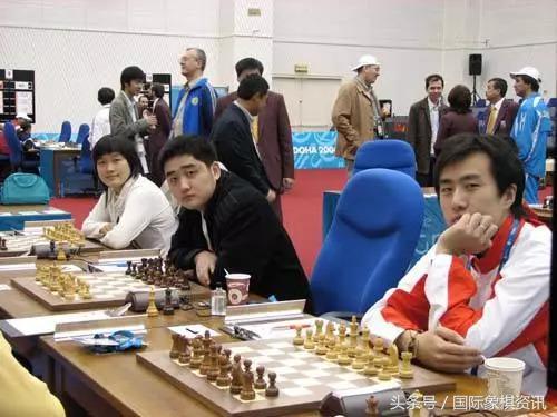 象棋賽場風(fēng)云，變化、自信與成就的舞臺之戰(zhàn)