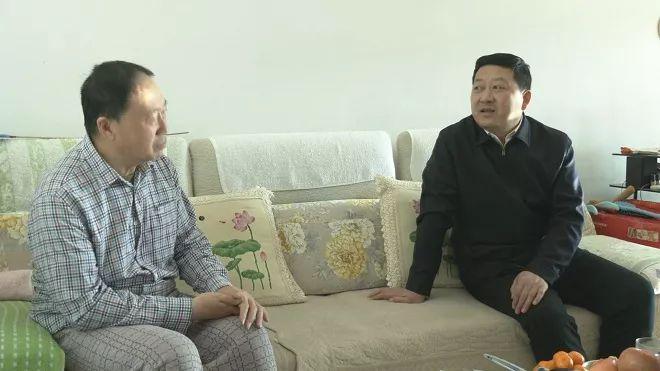 時(shí)政新聞速遞，最新動(dòng)態(tài)大揭秘，新鮮資訊不容錯(cuò)過(guò)！
