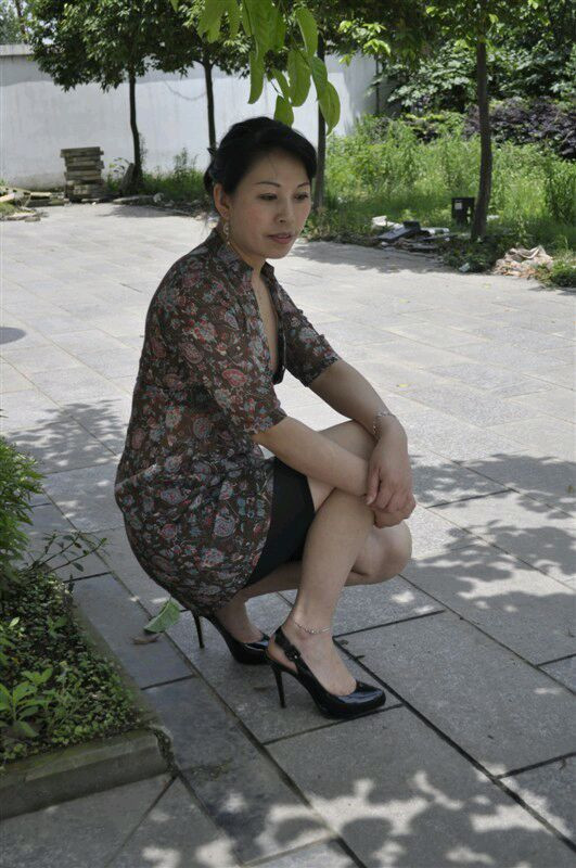 最新熟女論壇免費(fèi)，自信與成就感的蛻變，熟女們的勵(lì)志前行之路！