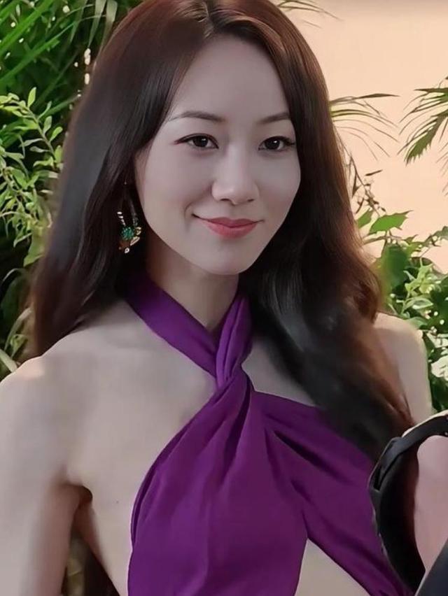 女性頭像時尚潮流演變，最新風尚與2025年流行趨勢預測