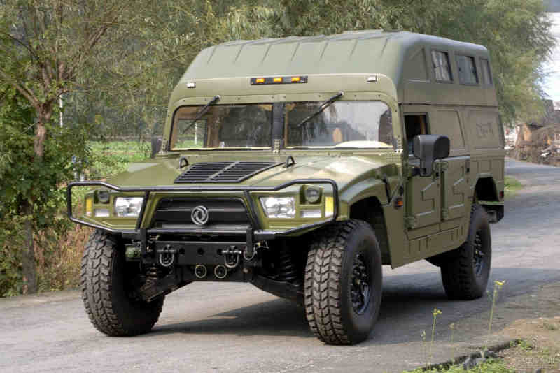 東風最新軍車震撼登場，展現(xiàn)雄姿！