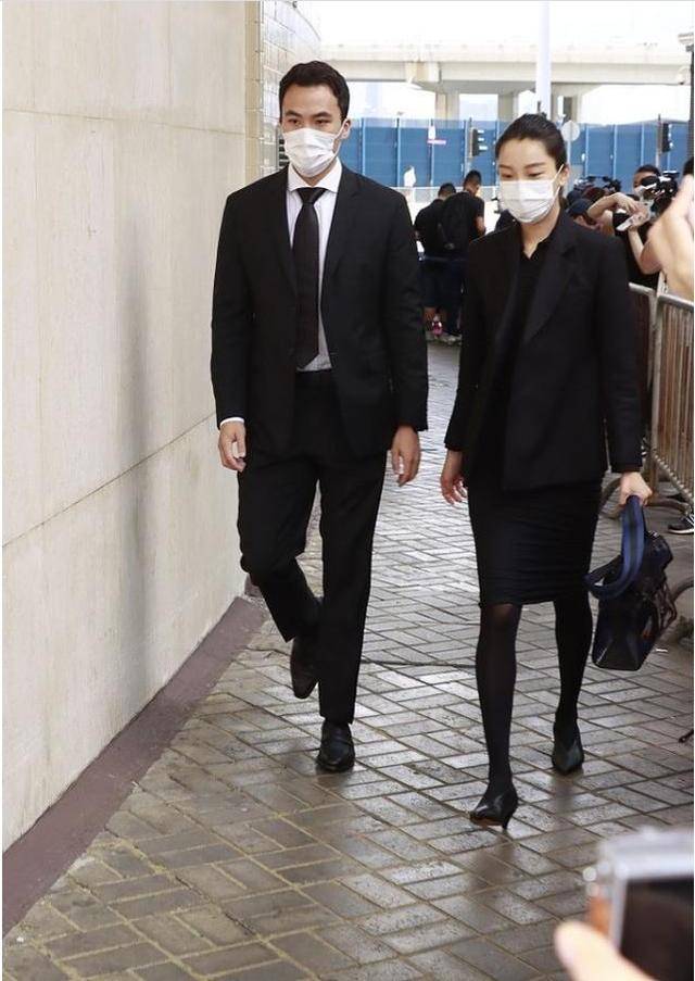 齊嬌最新時尚風采，潮流魅力一覽無余