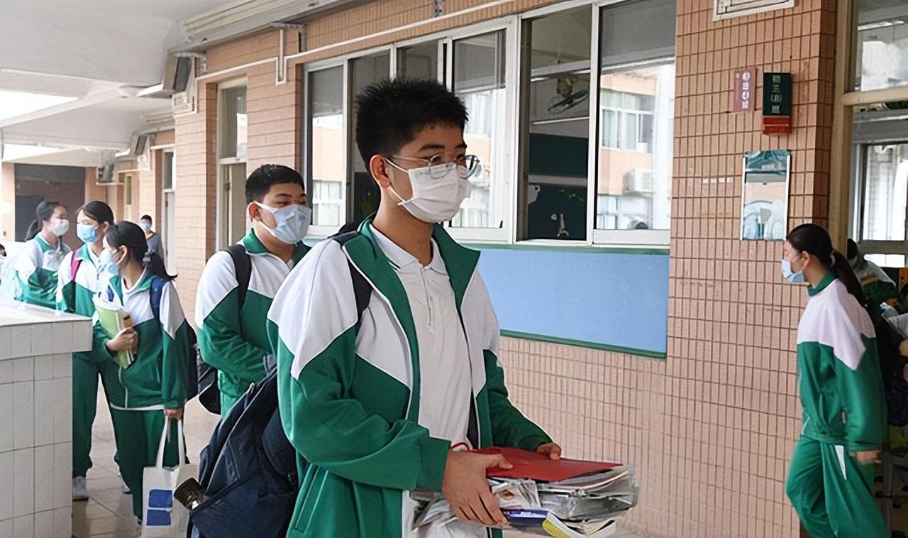 最新暴雨通知，科技智能守護安全，生活無憂預警通知