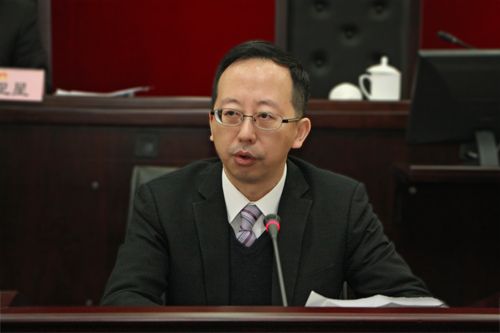 松江區(qū)長引領(lǐng)科技革新，打造未來生活新篇章啟航